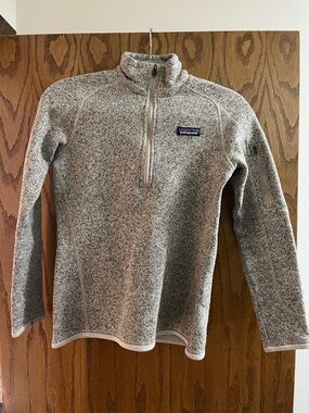 Patagonia Heathered Light Gray Women's Half-Zip Fleece Pullover